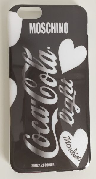 Case Brilhosa Moschino Coca-Cola Preto iPhone 5/5s/SE