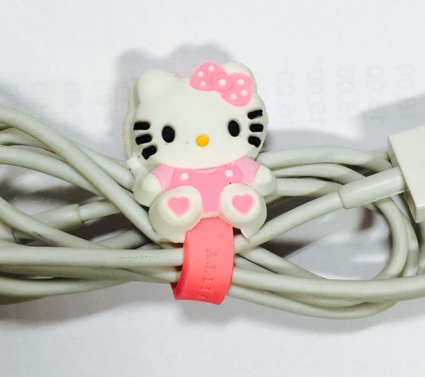 Prendedor de Cabo Hello Kitty Mod2